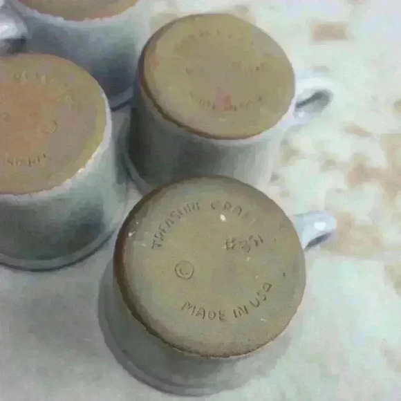 VINTAGE TREASURE CRAFT Glazed Earthenware Handmade 1980s Set of 4 Mugs Handles - Picture 8 of 10